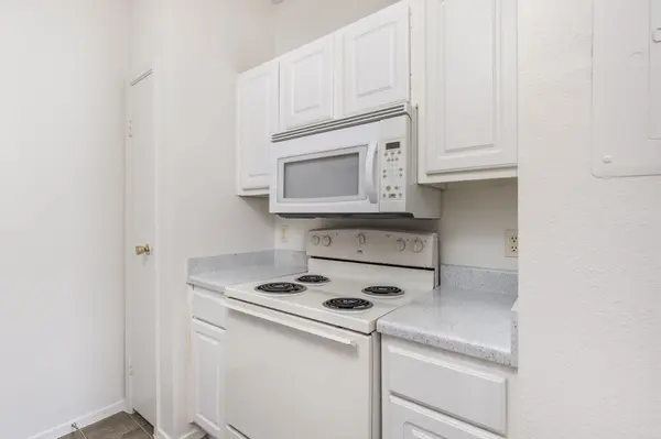 12166 Metric BLVD #230, Austin, TX 78758