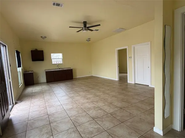 109 Cross Meadow CV, Hutto, TX 78634