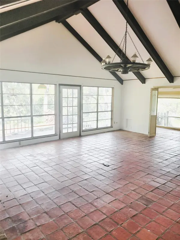 702 Cottonwood Creek RD, Dripping Springs, TX 78620