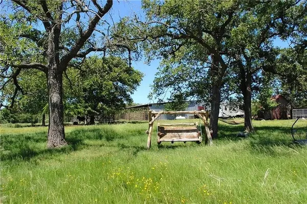 21741 E Interstate 10, Luling, TX 78648