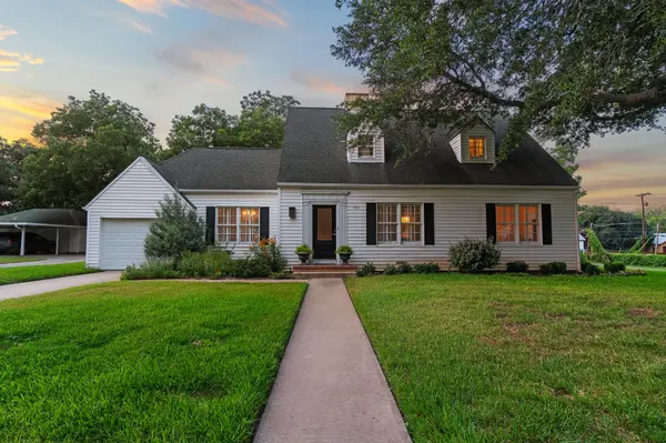 901 Anderson ST, Schulenburg, TX 78956