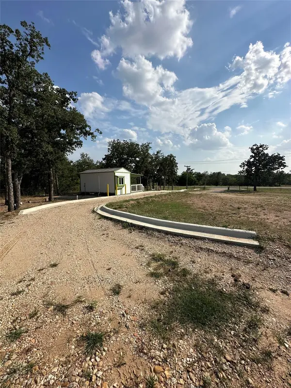 10096 S Us Highway 183 HWY, Lockhart, TX 78644