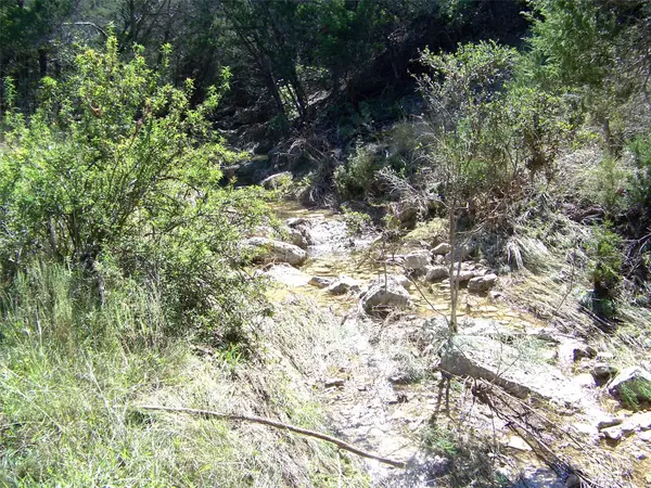 370-B Kothman RD, Dripping Springs, TX 78620