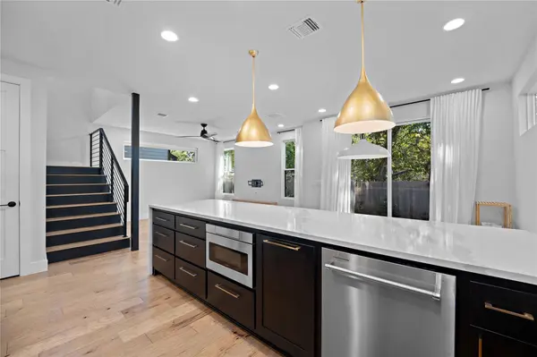 2211 Santa Rosa ST, Austin, TX 78702
