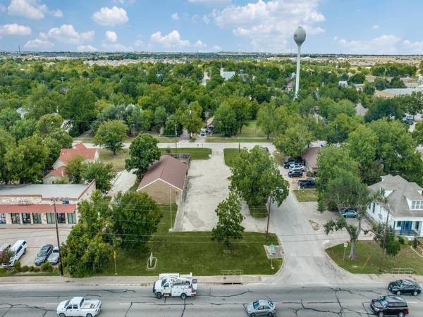 101 N Anthony ST, Hutto, TX 78634