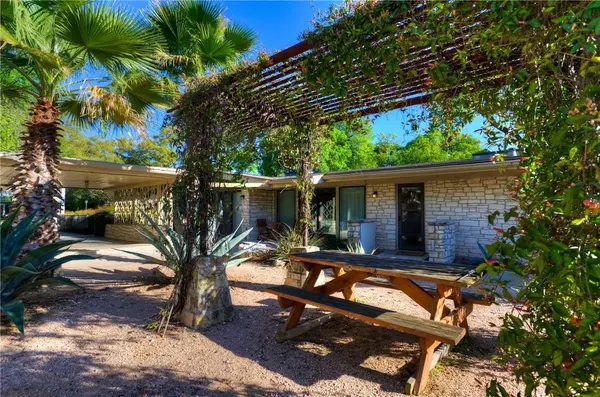 2400 Jarratt Ave #C, Austin, TX 78703