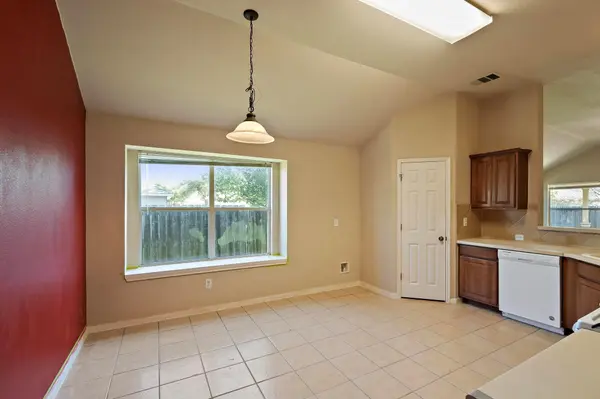 100 Buck Shot CT, Bastrop, TX 78602