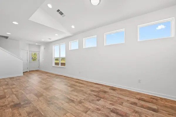 513 A Burlington DR, Buda, TX 78610
