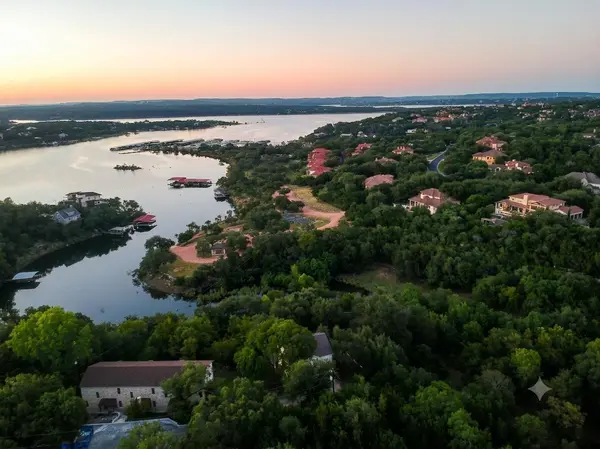 16146 Clara Van ST, Lakeway, TX 78734