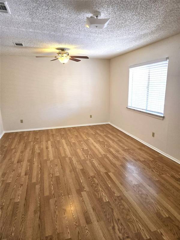 203 S Mitchell St ST #4, San Marcos, TX 78666