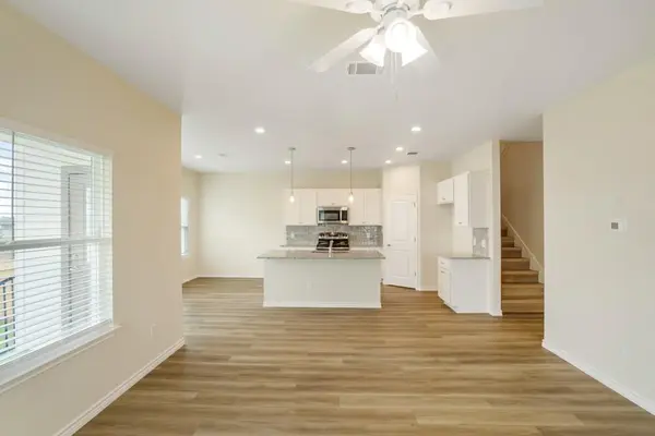 515 War Admiral DR #A & B, Jarrell, TX 76537