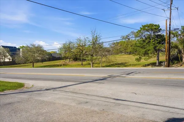 1524-1526 OLD RR 12 CIR, San Marcos, TX 78666
