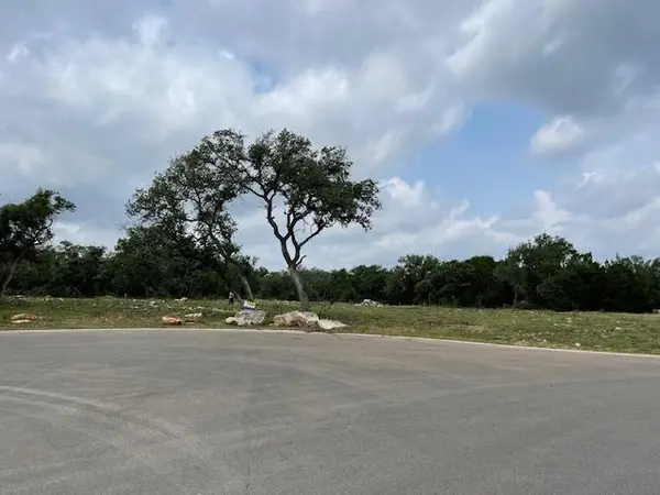 216 Shelf Rock RD, Georgetown, TX 78628