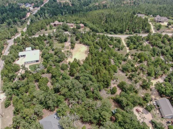 463 Kaanapali LN, Bastrop, TX 78602