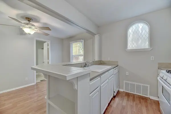 2712 Whitis Ave #B, Austin, TX 78705