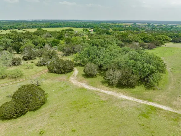 3 Becky LN, Bertram, TX 78605