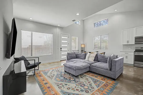 7102 Providence Ave #2, Austin, TX 78752