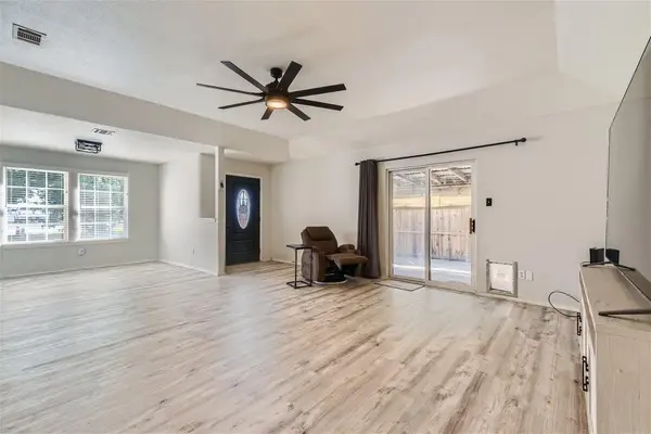134 Bellair DR, Kyle, TX 78640