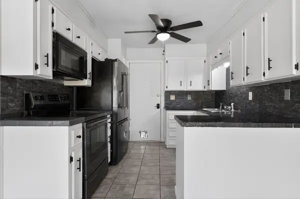 220 W Mockingbird LN, Harker Heights, TX 76548