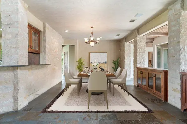 24736 Travis Lakeside CV, Spicewood, TX 78669
