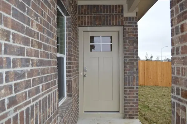 2800 Bridekirk DR, Round Rock, TX 78664