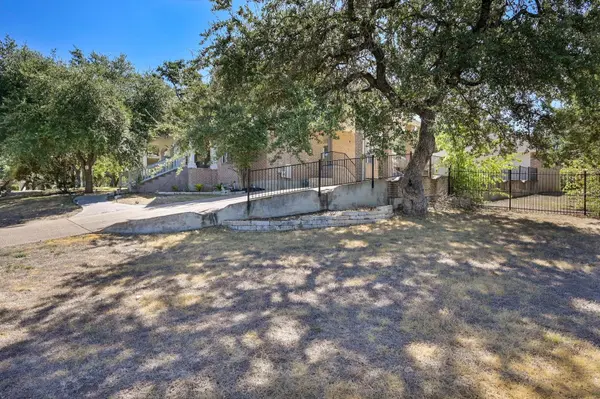 10011 Brightling LN, Austin, TX 78750