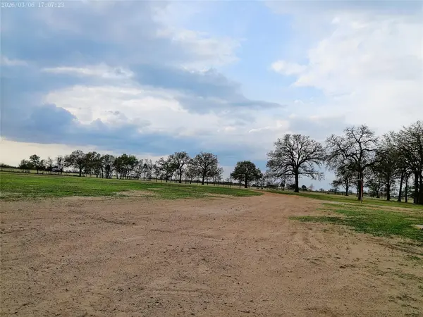1042 Los Ranchitos RD, Cameron, TX 76520