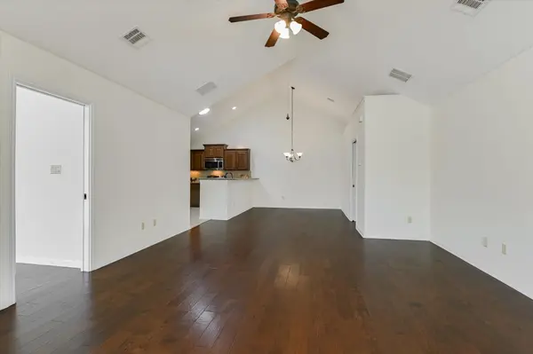 30 Wildwood DR #111, Georgetown, TX 78633