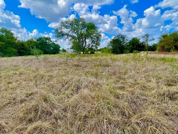 281 E FM 979, Franklin, TX 77856