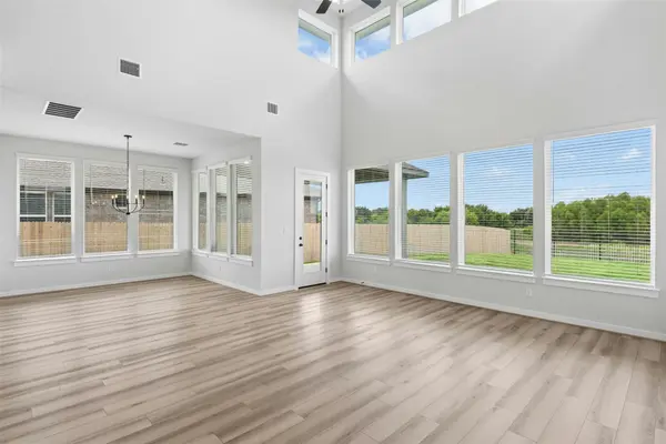 1210 Silver Falls DR, Georgetown, TX 78626