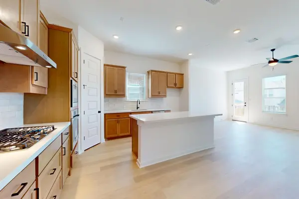 137 Bishop Wood RD, Dripping Springs, TX 78620