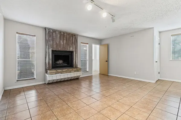 24 Marina CIR, Wimberley, TX 78676
