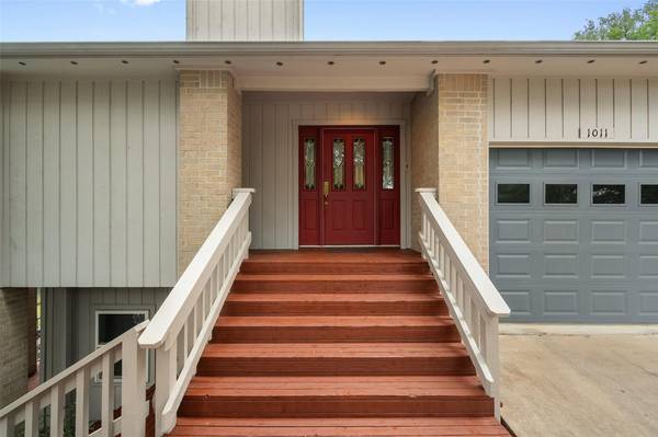 1011 Ridge Point DR, Marble Falls, TX 78654