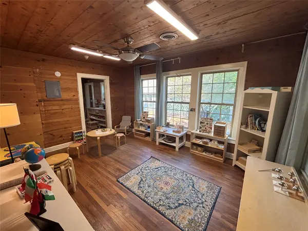 304 E Main ST, Round Rock, TX 78664
