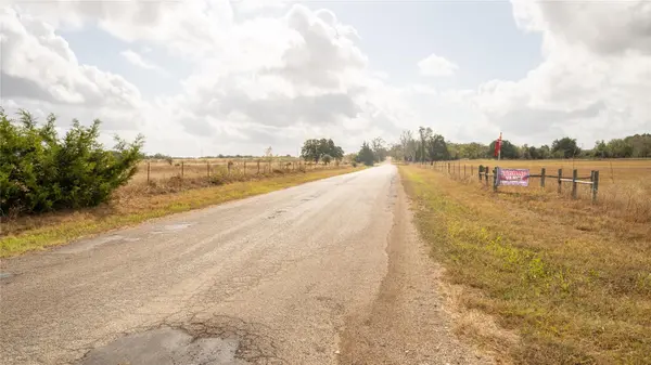 2054 County Road 334, Rockdale, TX 76567
