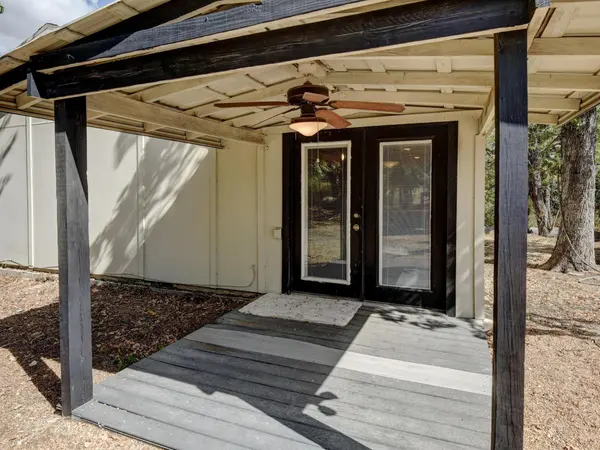 176 Lacy DR, Elgin, TX 78621
