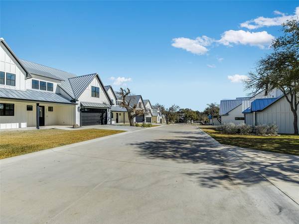 2419 Cherry LN, Kingsland, TX 78639