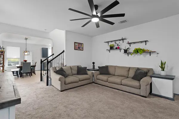 212 Katie Elder DR, Jarrell, TX 76537