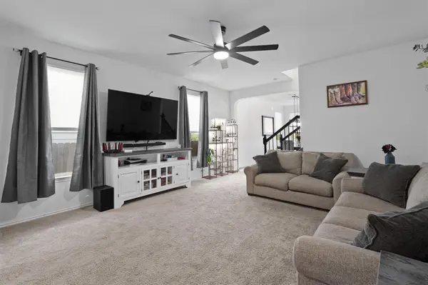 212 Katie Elder DR, Jarrell, TX 76537