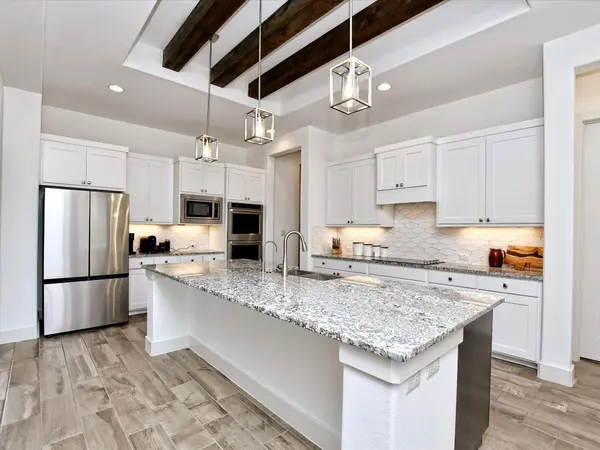 113 Tesoro Perdido CV, Liberty Hill, TX 78642