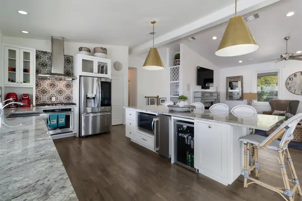100 S Waterway DR, Kingsland, TX 78639