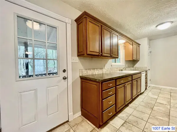 1007-1015 Earle ST, San Marcos, TX 78666