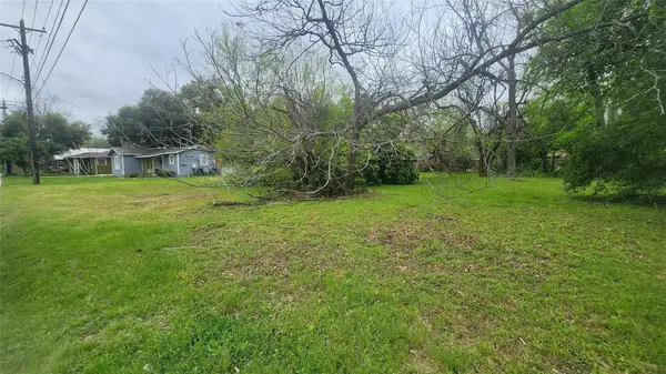 1210 S Myrtle ST, Georgetown, TX 78626