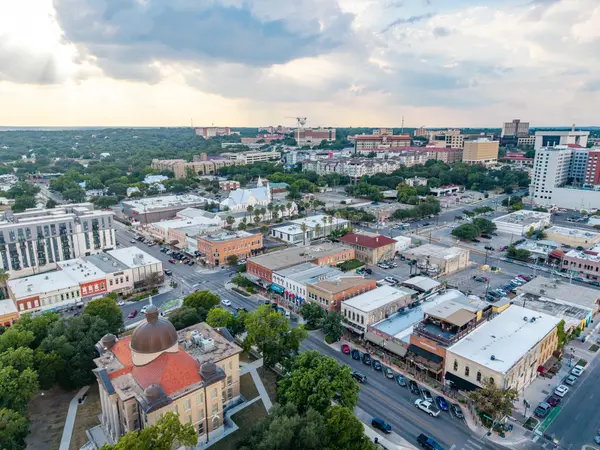 101 E Hopkins ST, San Marcos, TX 78666