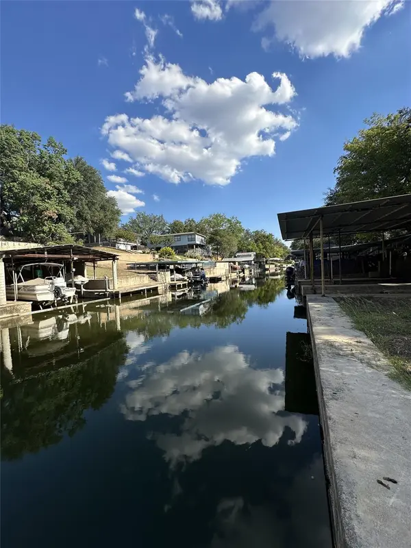 525 & 527 County Road 136A RD, Kingsland, TX 78639