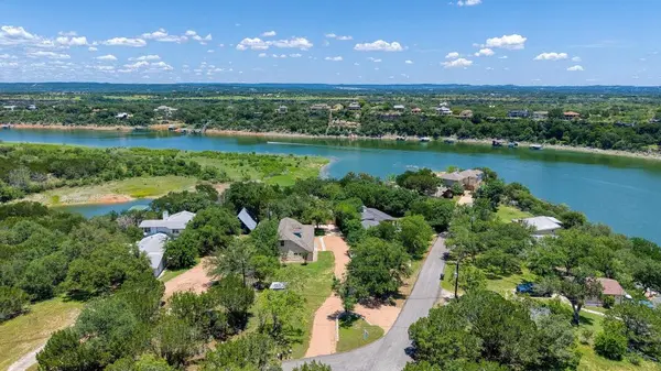 25400 Cove DR, Spicewood, TX 78669