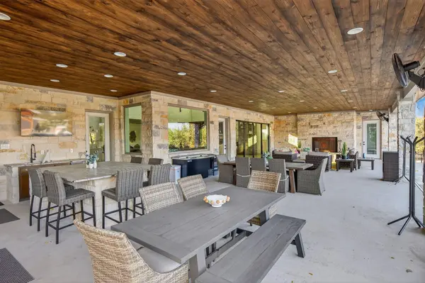 1011 Moss Downs, Granite Shoals, TX 78654