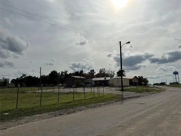 101 SE Mulberry ST, Rockdale, TX 76567