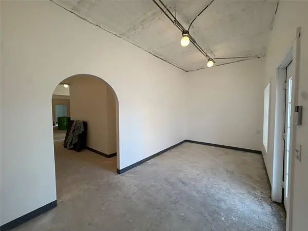 117 S Main ST, Elgin, TX 78621