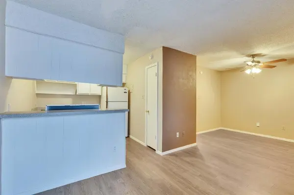 400 W 34th ST #206, Austin, TX 78705
